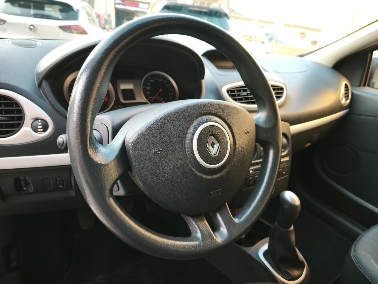 Renault Clio 1.2 NOLEGGIO SENZA CARTA