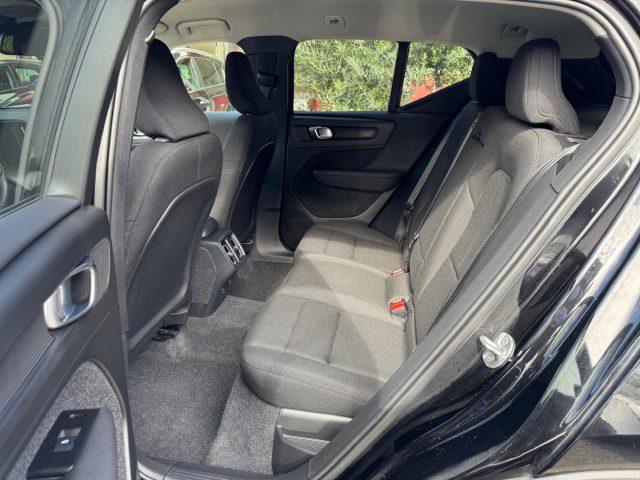 VOLVO XC40 T2 Geartronic Momentum Core