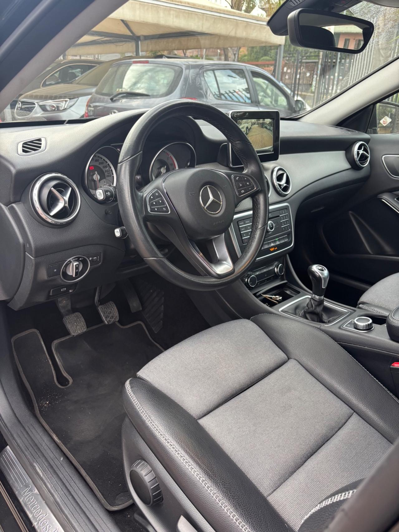 Mercedes-benz GLA 180 d Sport 12/2017