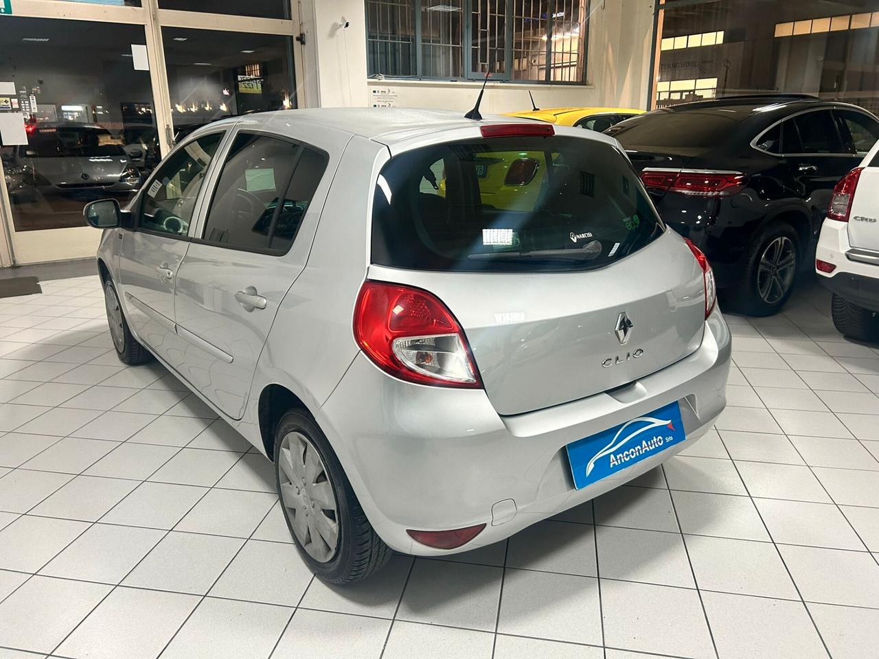 Renault Clio 1.2B SOLO 51.000KM 2011