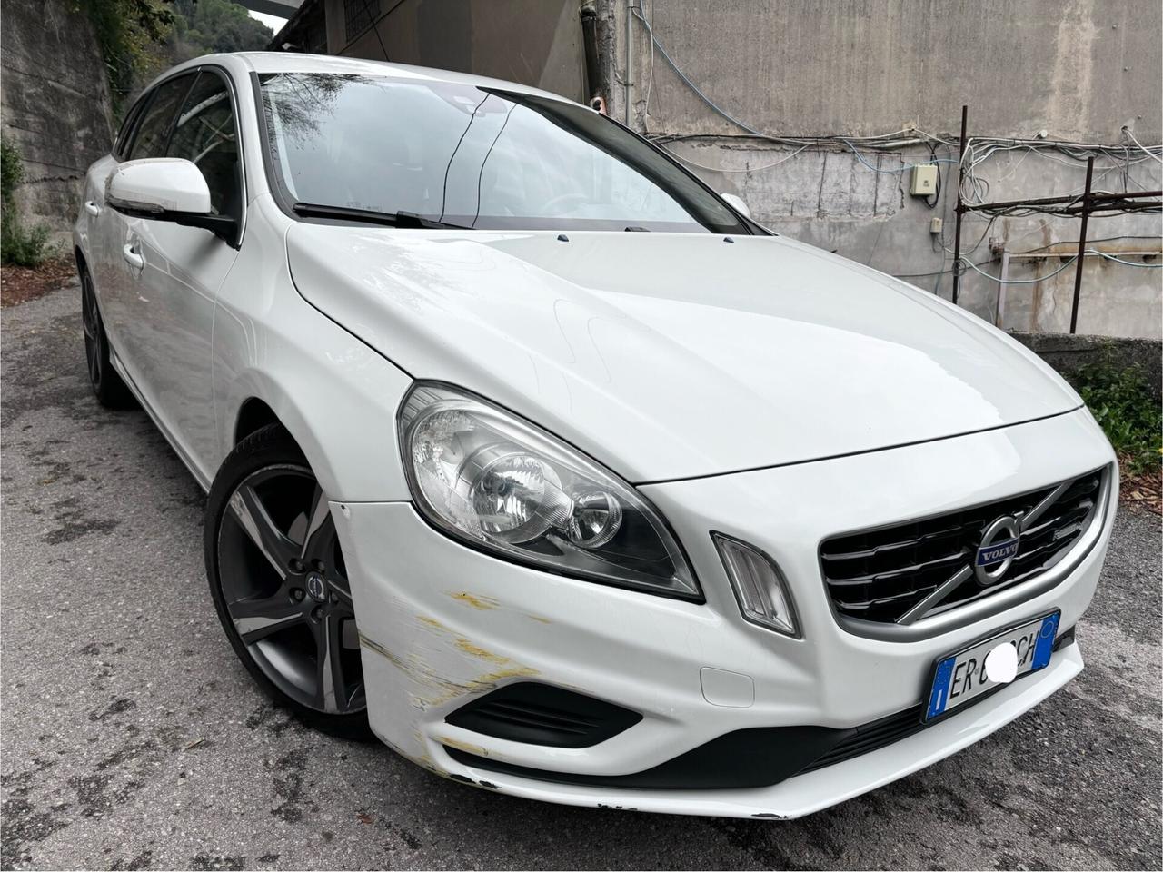 Volvo V60 D3 R-design Kinetic