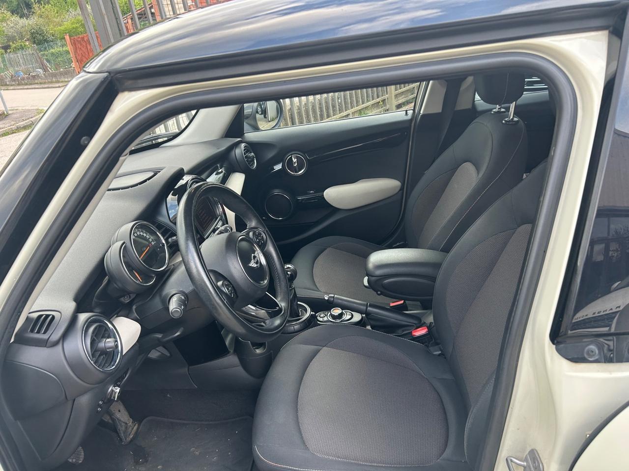 Mini 1.5 Cooper D Business XL