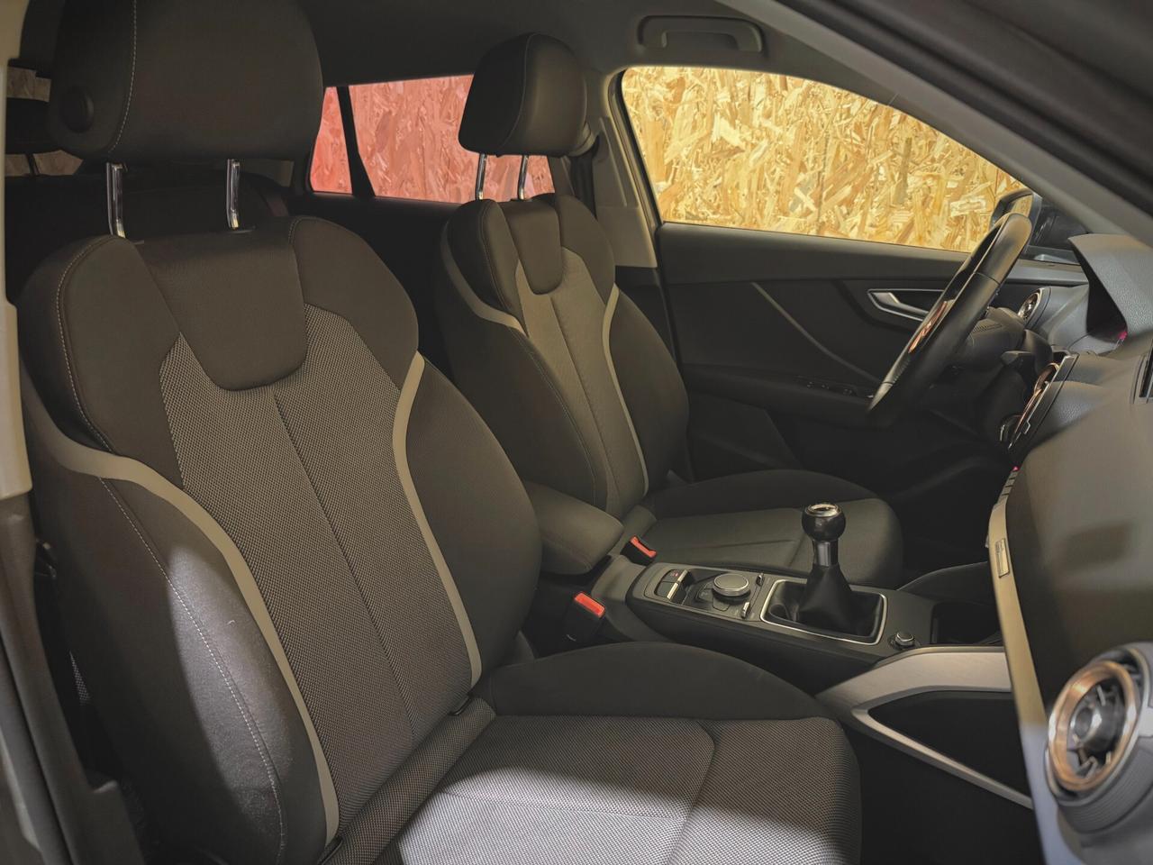 Audi Q2 1.6 TDI S line IDENTITY BLACK