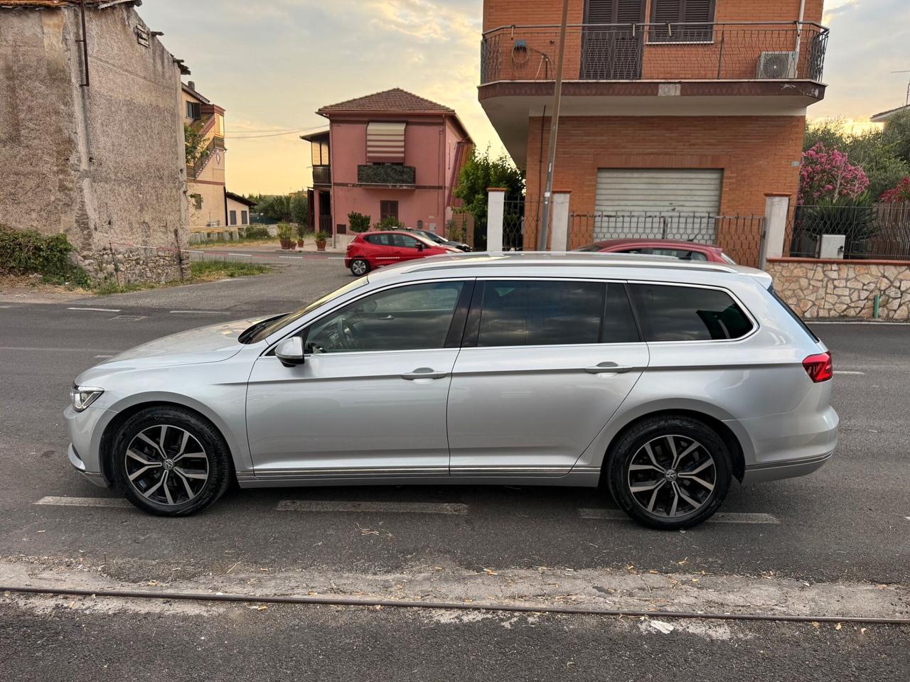 Volkswagen Passat Variant 2.0 TDI 150cv DSG Full Opt - Superprezzo