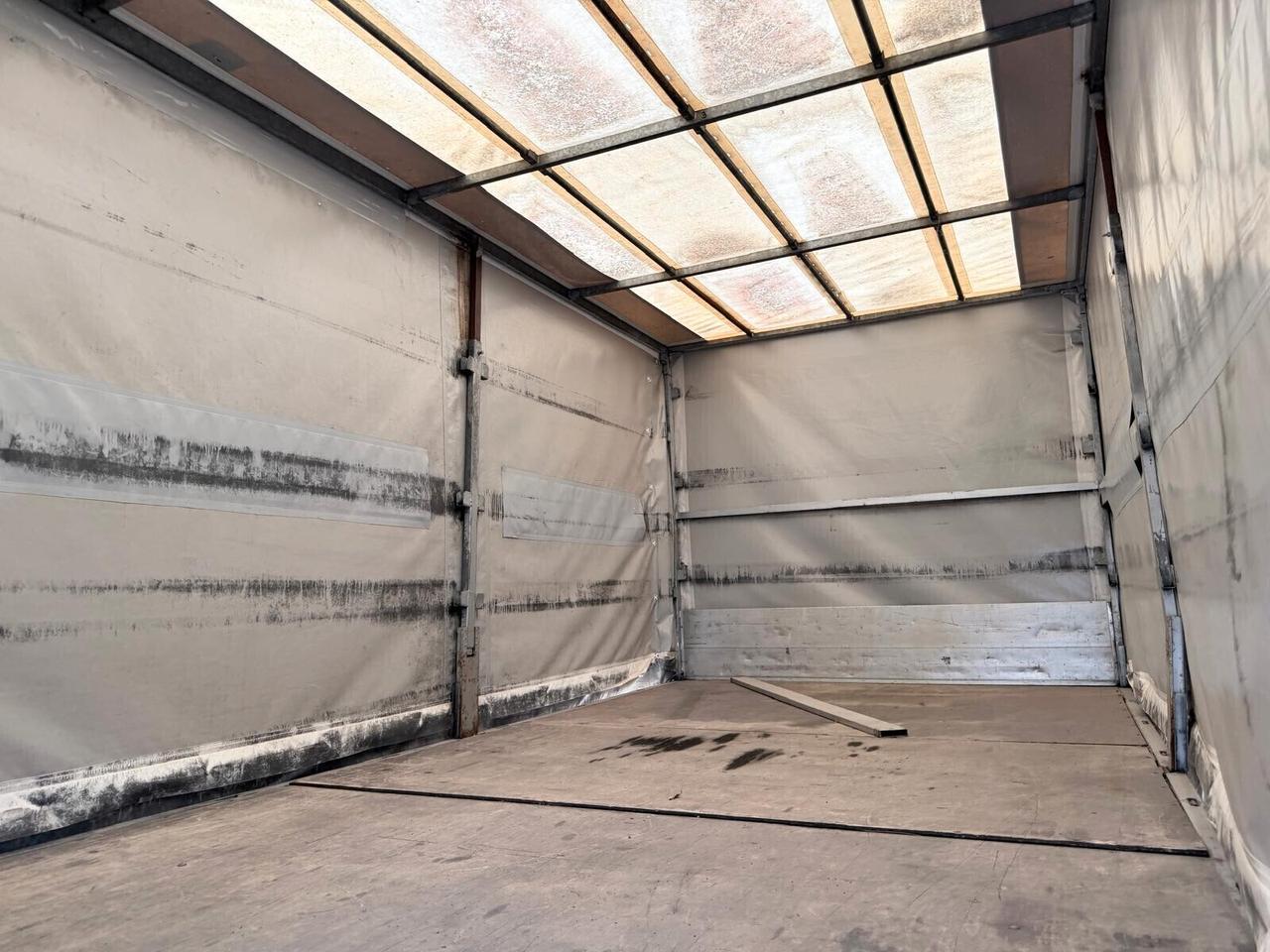 Peugeot BOXER CON CENTINA TELONE E POSTO LETTO