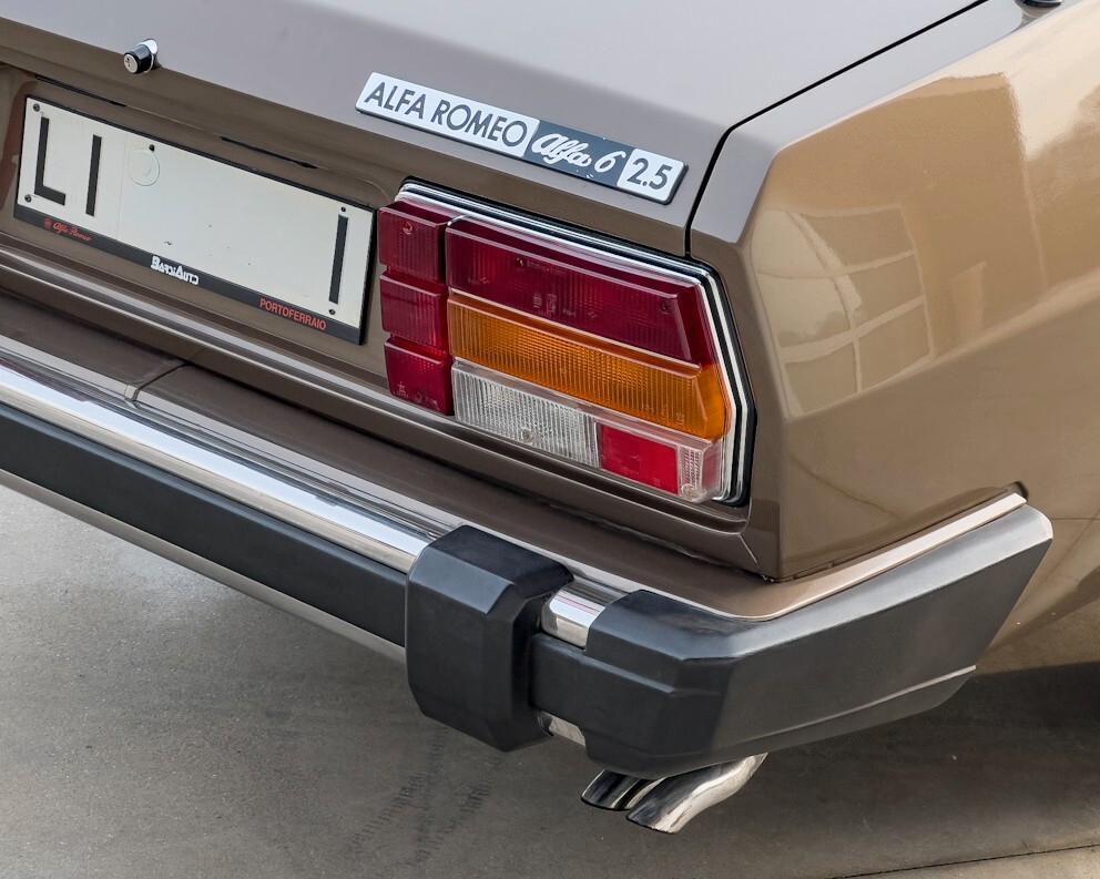 Alfa Romeo 6 2.5