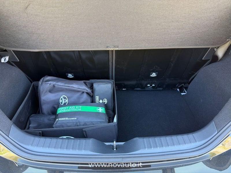 Toyota Aygo X 1.0B (72 CV) Trend S-CVT