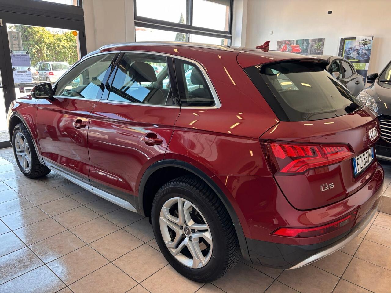 Audi Q5 2.0 TDI 190CV quattro S tronic Business Sport