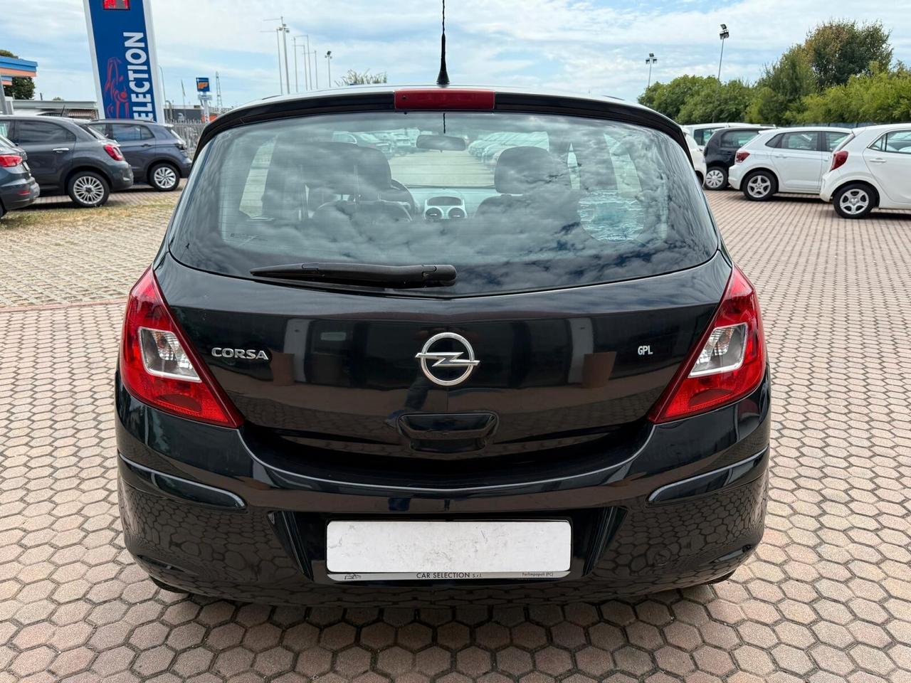 Opel Corsa 1.2 85CV 5 porte GPL-OK NEOPATENTATI