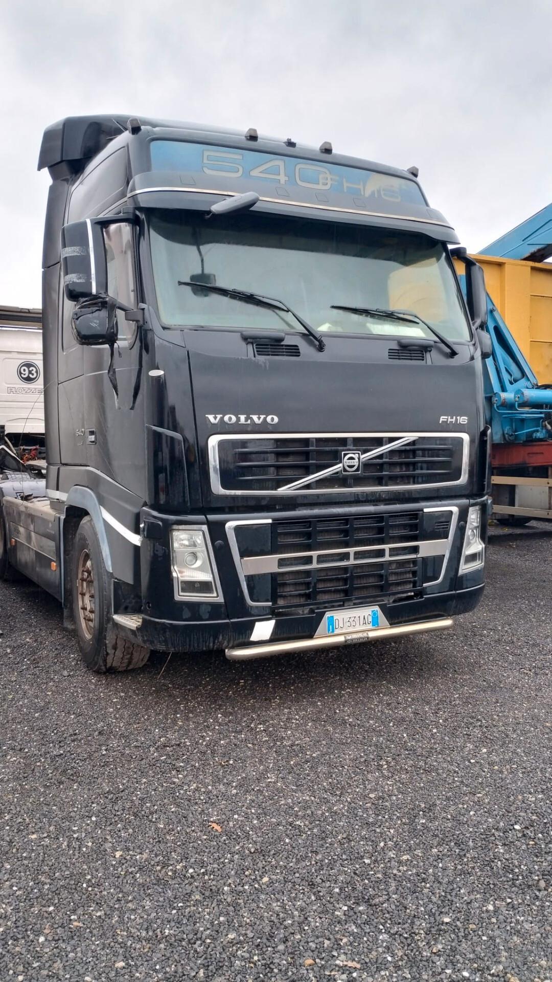 TRATTORE STRADALE SCANIA R450