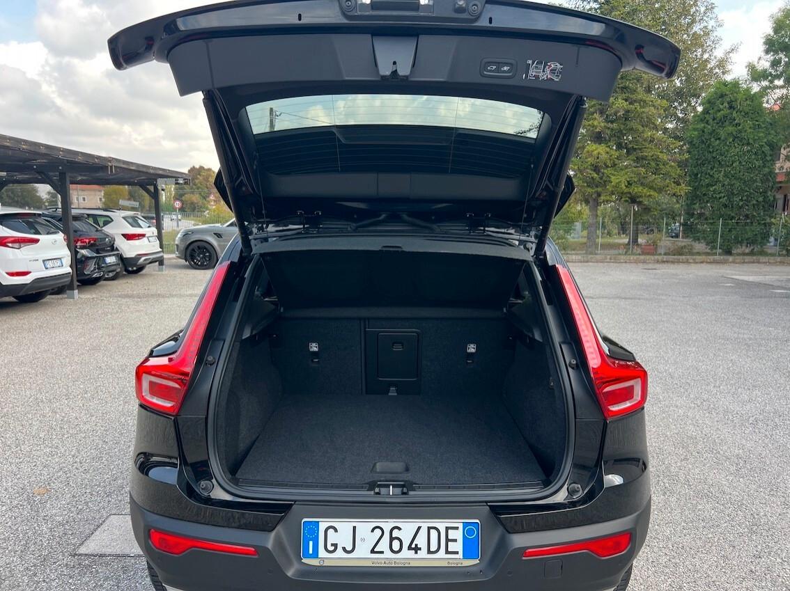 Volvo XC40 1.5 t2 Momentum Pro auto NAVI PELLE FARI LED FULL