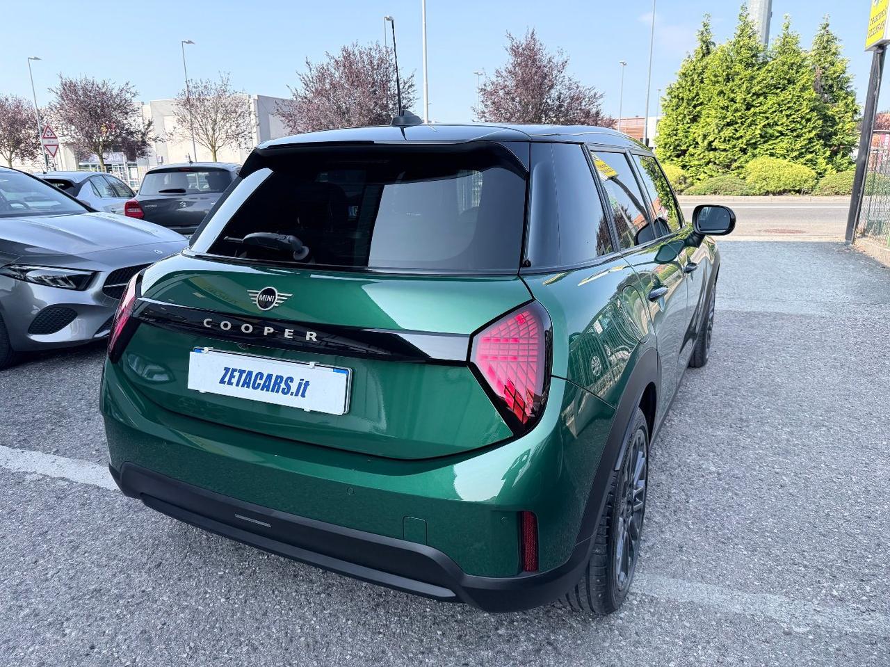 Mini Cooper 5 Porte C Favoured 1.5 Auto Favoured