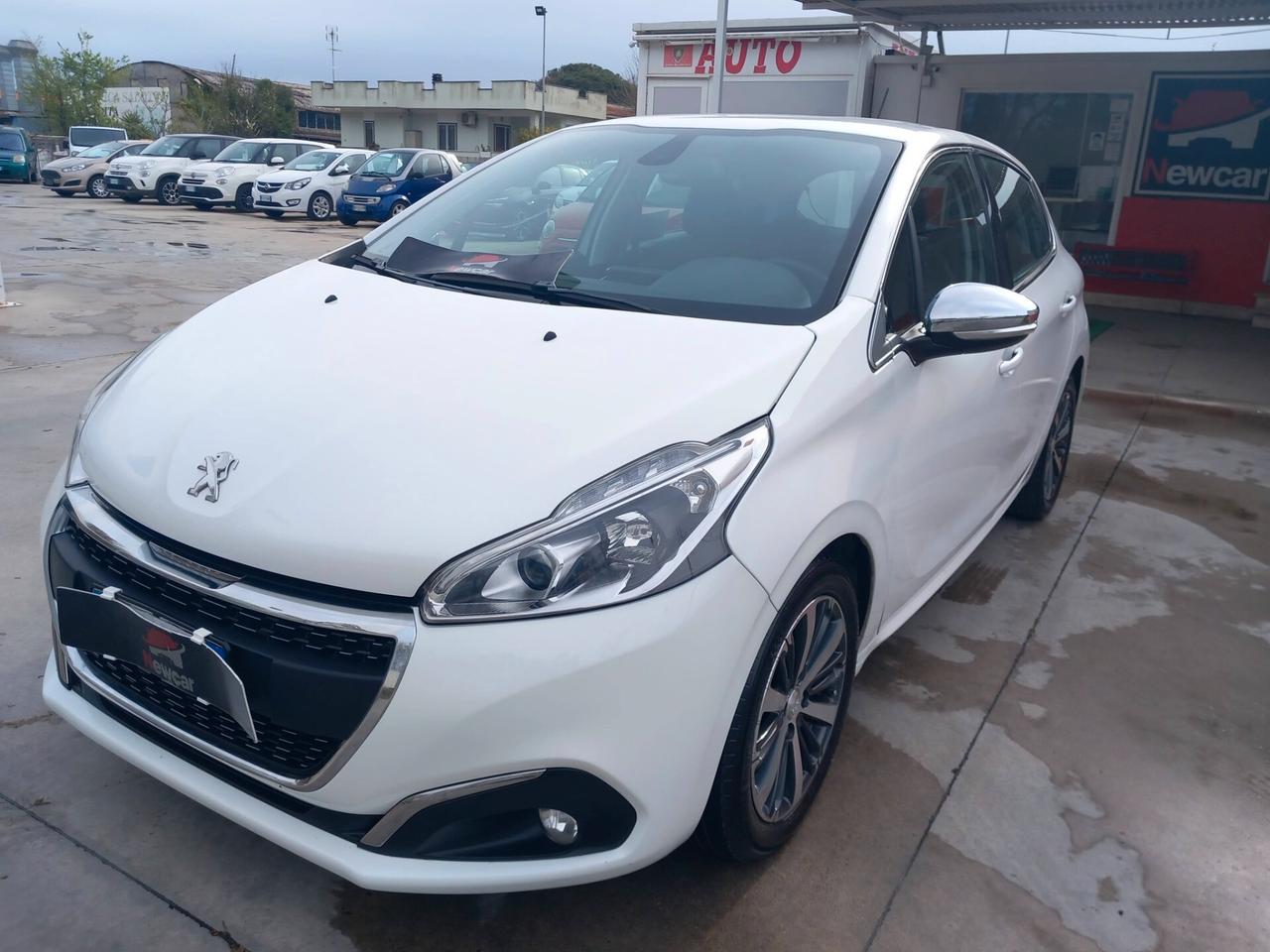 Peugeot 208 PureTech 82 5p. GPL Allure FULL OPTIONAL TENUTA PARI AL NUOVO NAVI SENSORI XENO LED