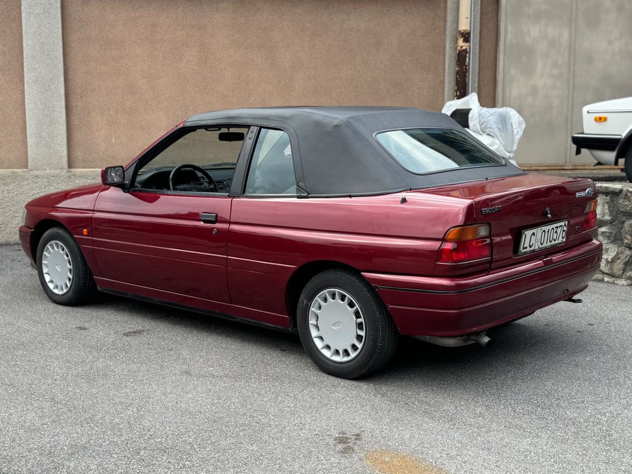 Ford Escort 1.8i 16V - Cabrio