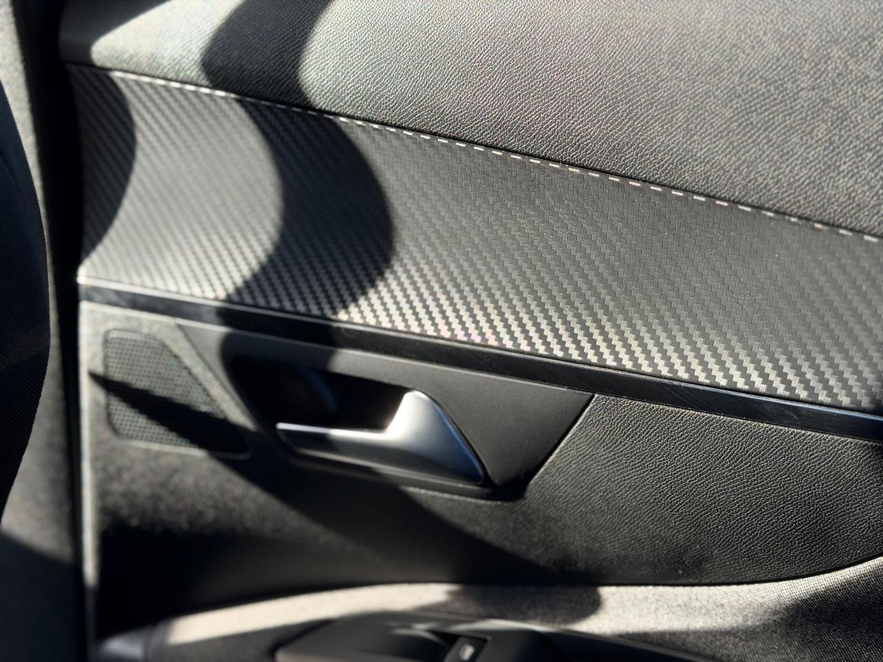 Peugeot 3008 BlueHDi 130 S&S EAT8 Allure