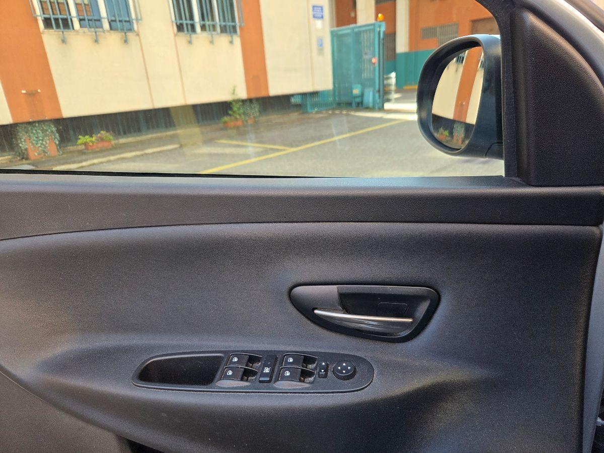 LANCIA - Ypsilon - 1.2 69 CV 5p. S&S Platinum