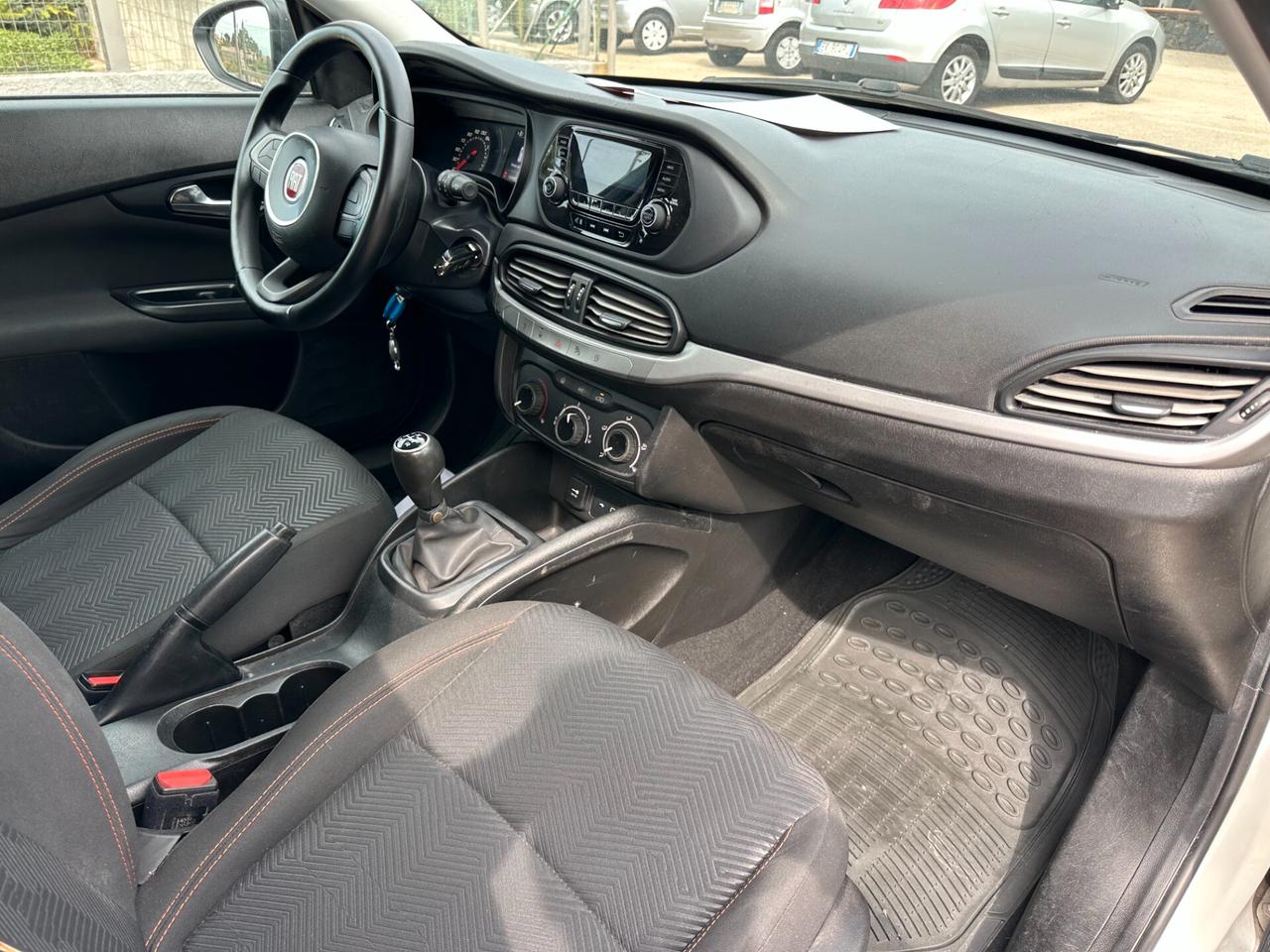 Fiat Tipo 5P 1.3 Multijet 95cv Easy S&S - 06/2019