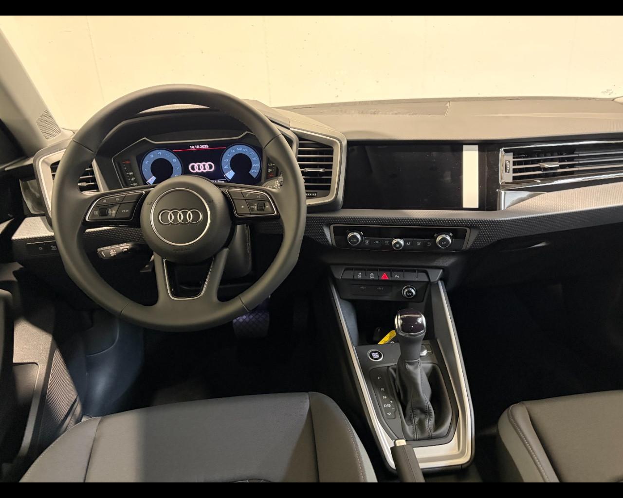 AUDI A1 SPORTBACK 30 TFSI S-TRONIC S LINE EDITION