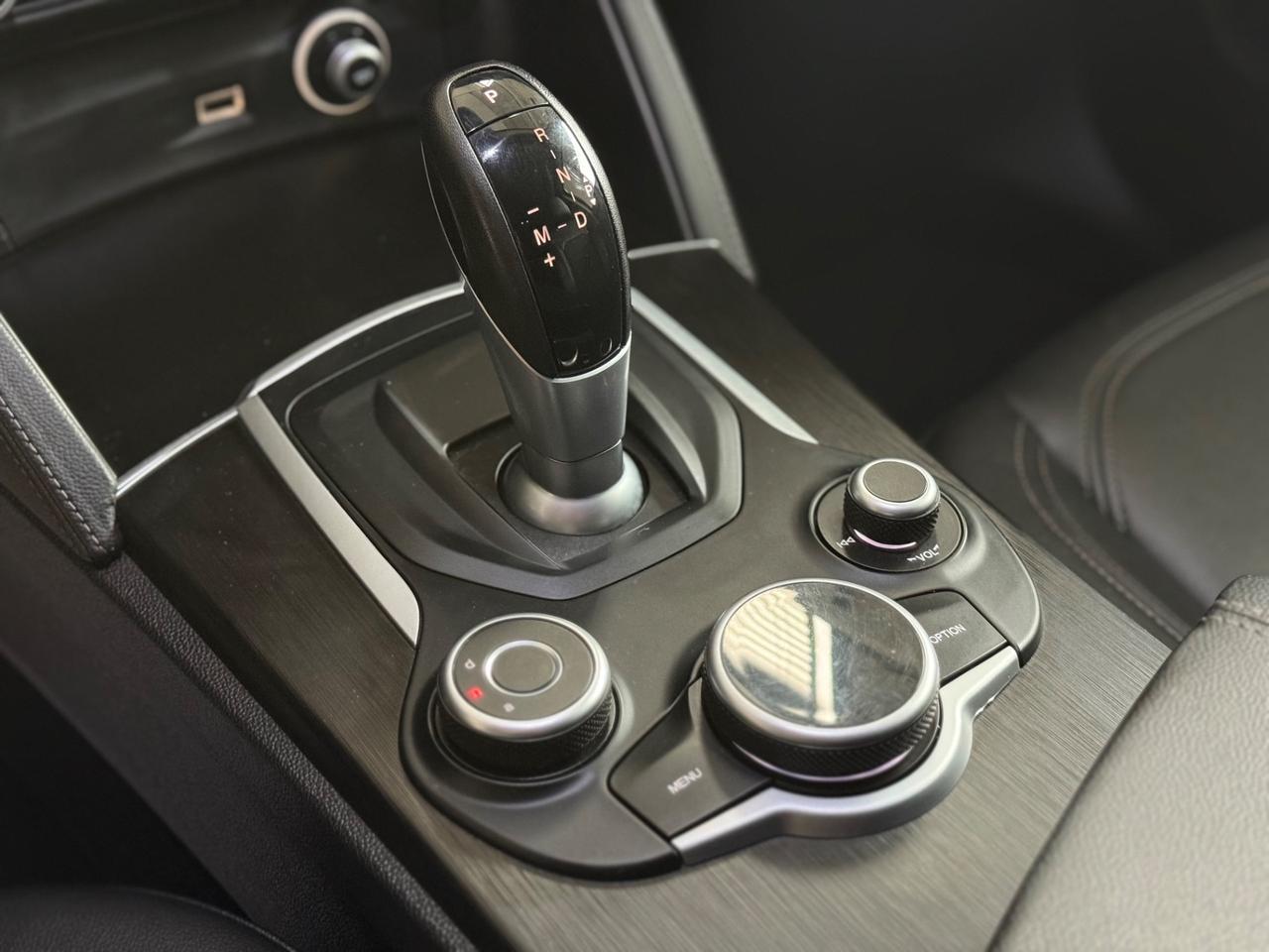Alfa Romeo Stelvio 2.2 210 CV AT8 Q4 Executive