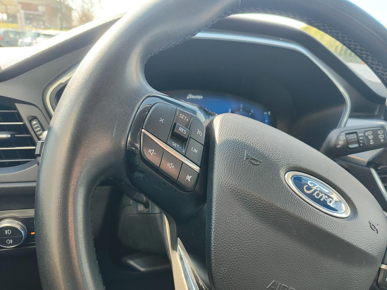 Ford Kuga 1.5 TDCi EcoBlue Titanium automatica