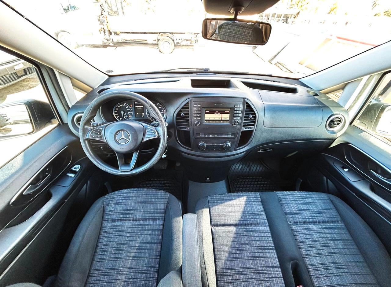 Mercedes Benz Vito Mixto Autocarro 6 posti