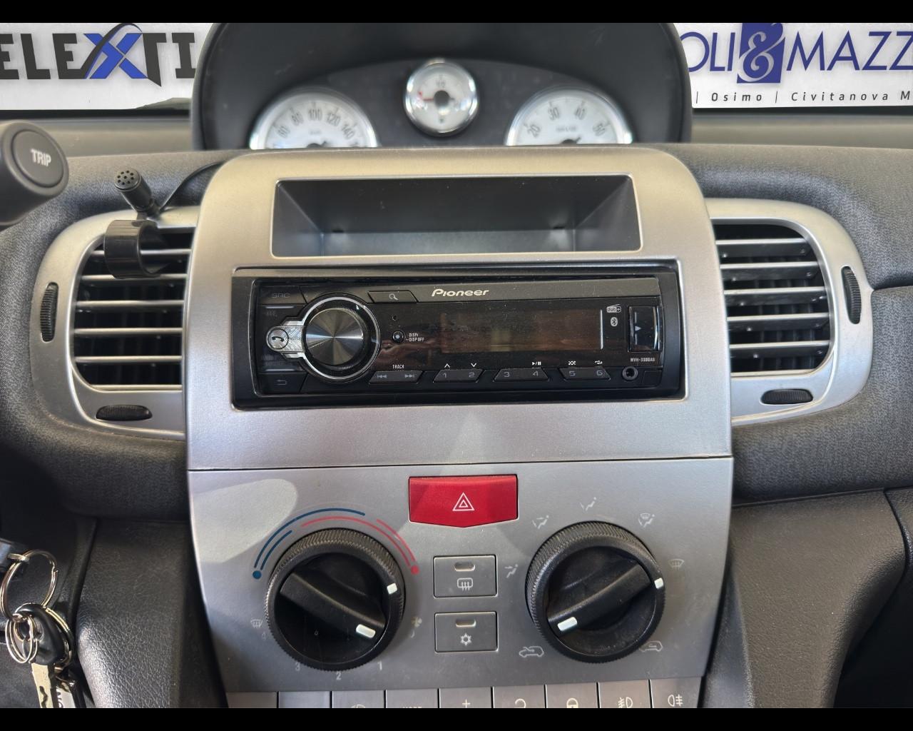LANCIA Ypsilon 2ª serie - Ypsilon 1.3 MJT 75 CV Diva
