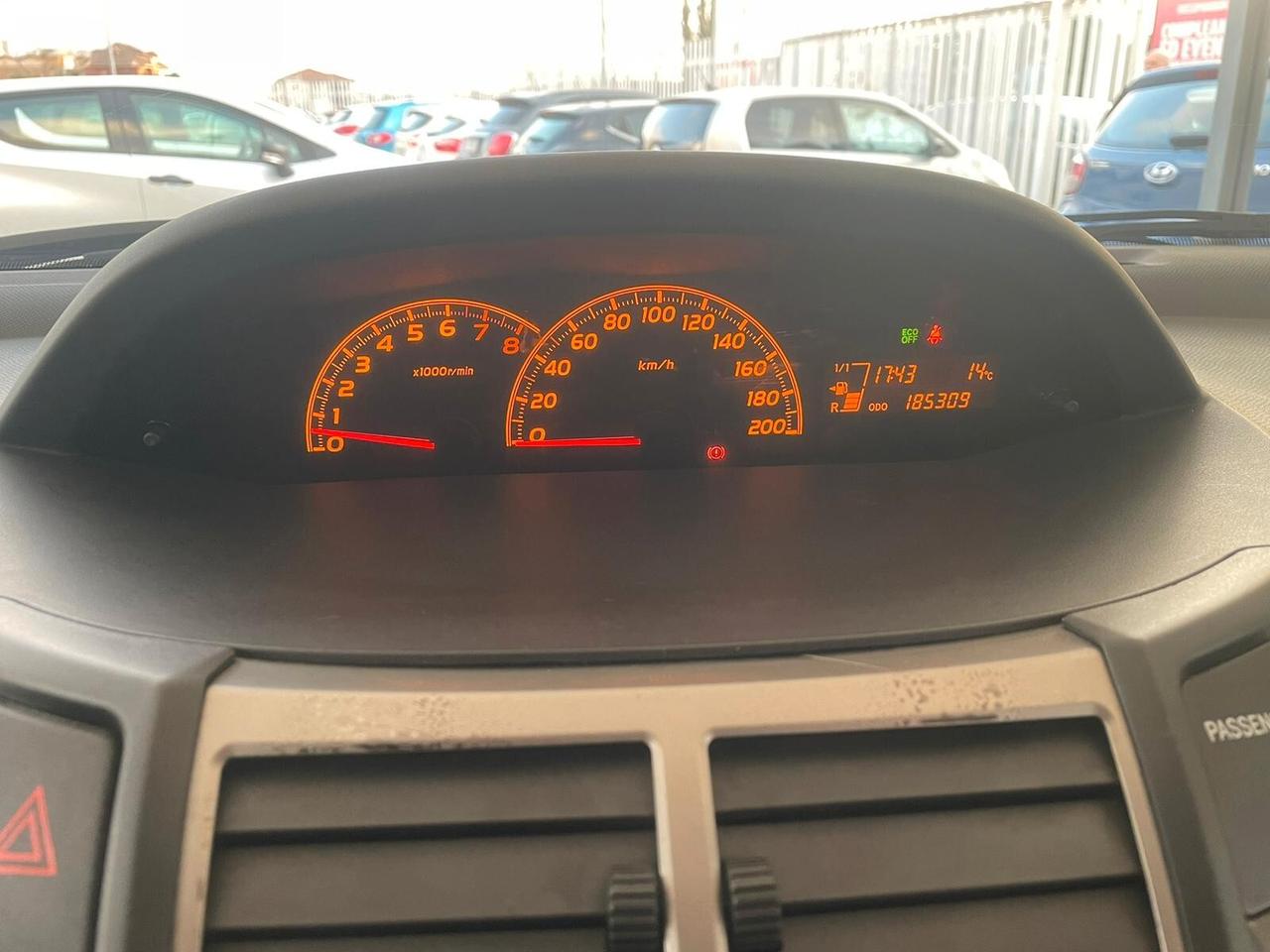 Toyota Yaris 1.3 5 porte Sol