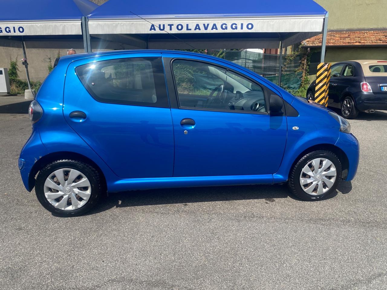 Toyota Aygo 1.0 12V VVT-i 5 porte Active Connect