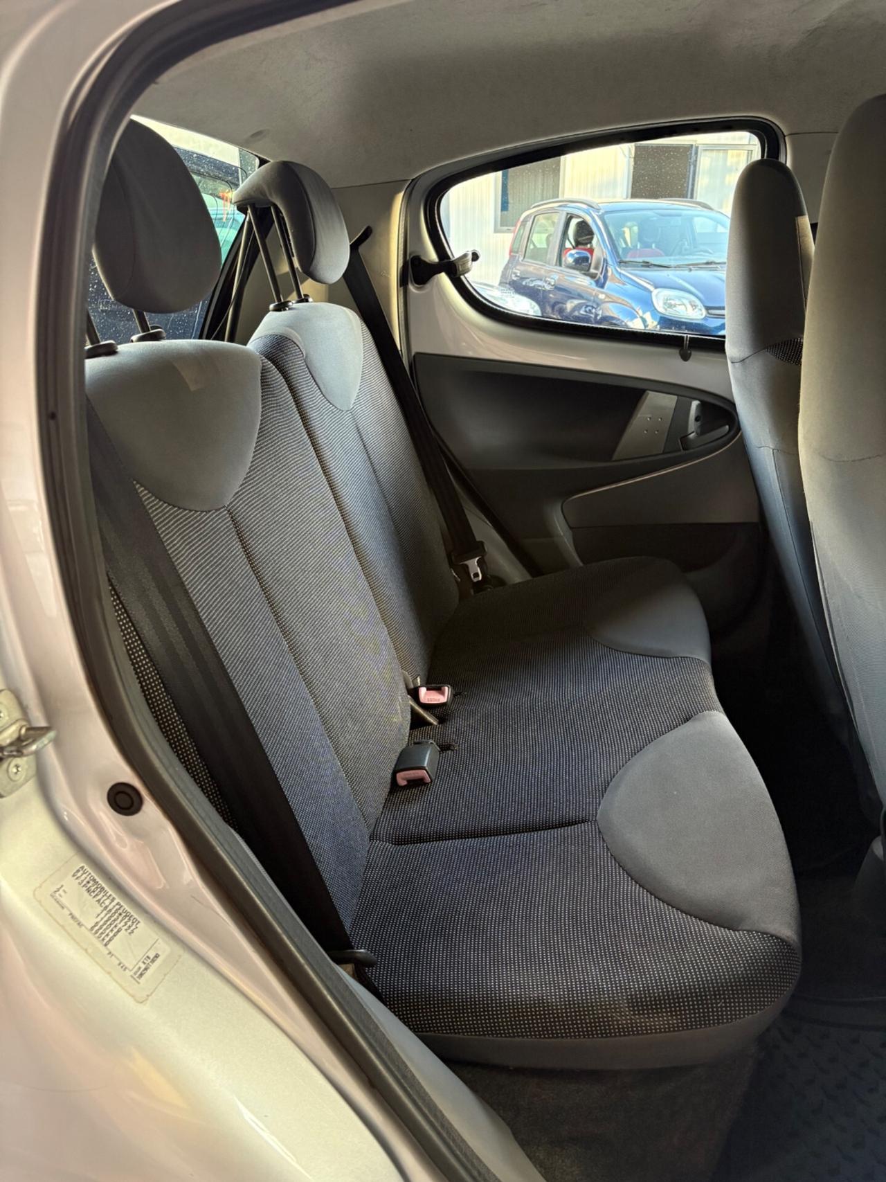Peugeot 107 1.0 68CV 5p. buonissime condizioni