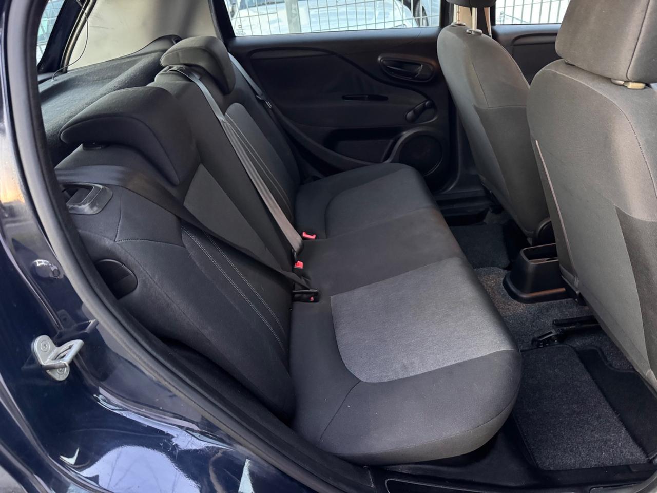 Fiat Punto 1.2 benzina 5P neopaten garanzia 12 mesi