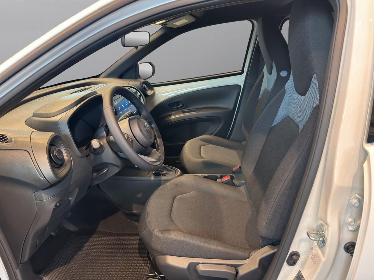 Toyota Aygo X 1.5 hybrid e-cvt