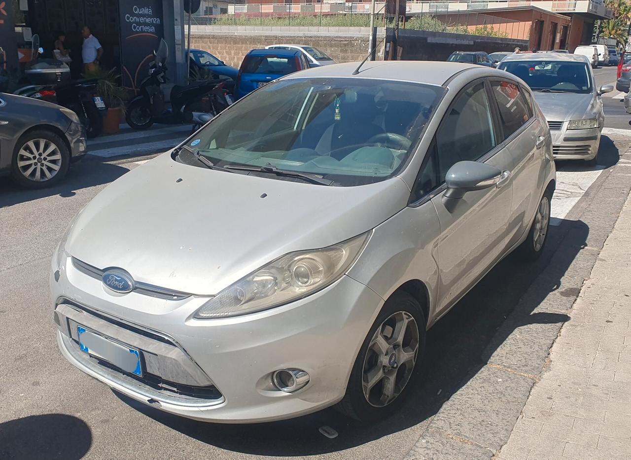 Ford Fiesta 1.2 82 CV 5 porte MOTORE DA SOSTITUIRE