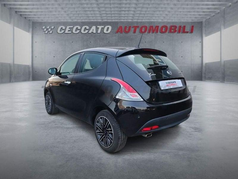 Lancia Ypsilon Ypsilon 1.0 firefly hybrid Gold s&s 70cv 5p.ti