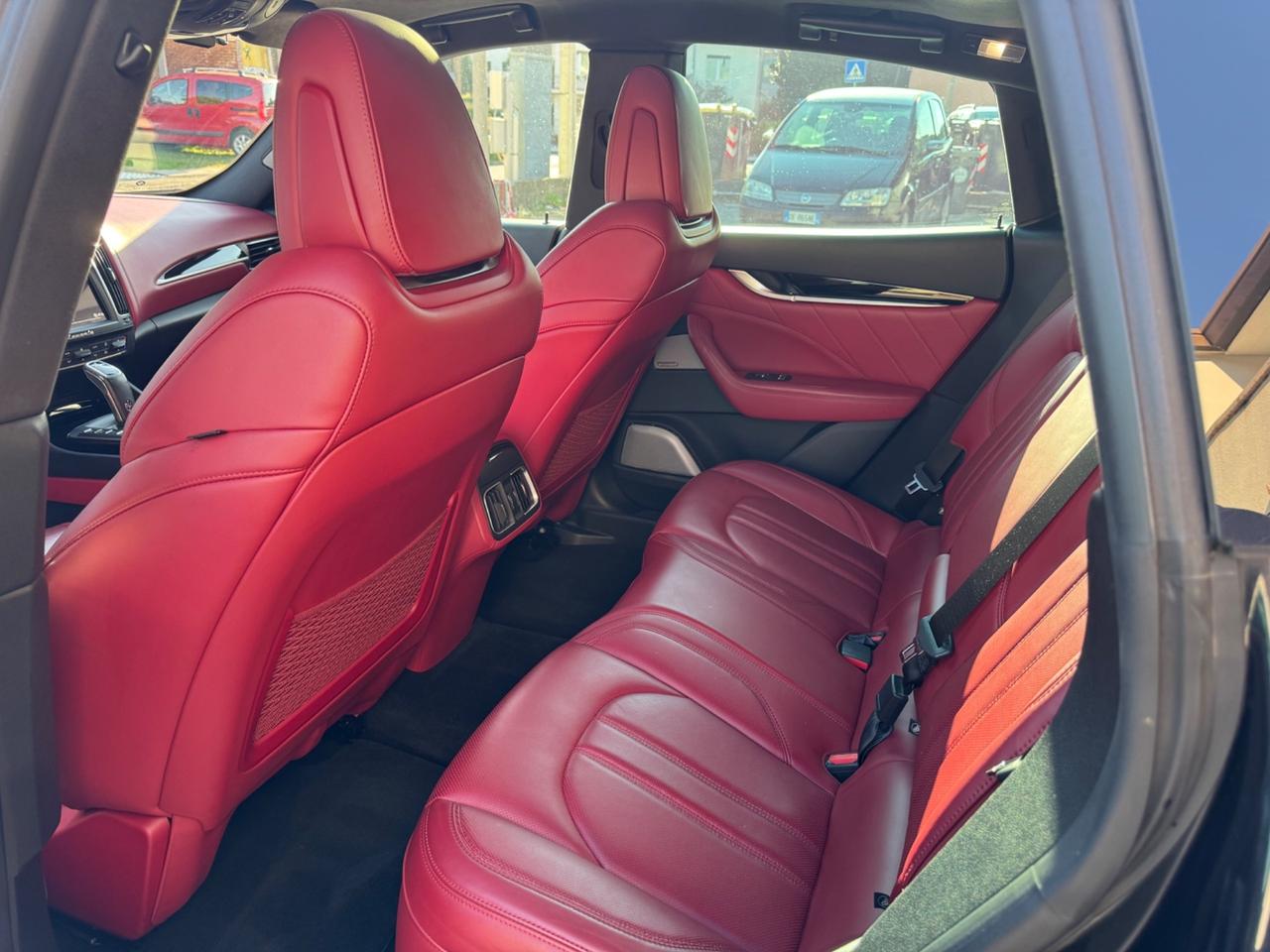 Maserati Levante V6 Diesel 275 CV AWD Gransport