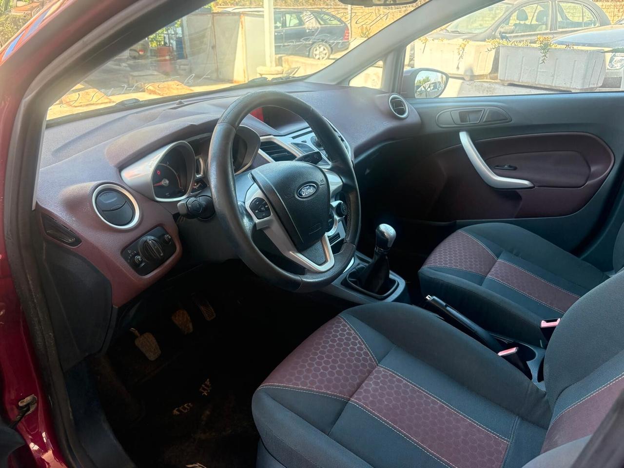Ford Fiesta 1.4 TDCi 5p. Titanium