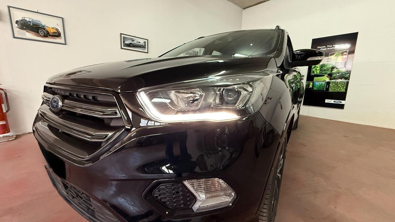Ford Kuga 2.0 TDCI 120 CV S&S 2WD ST-Line
