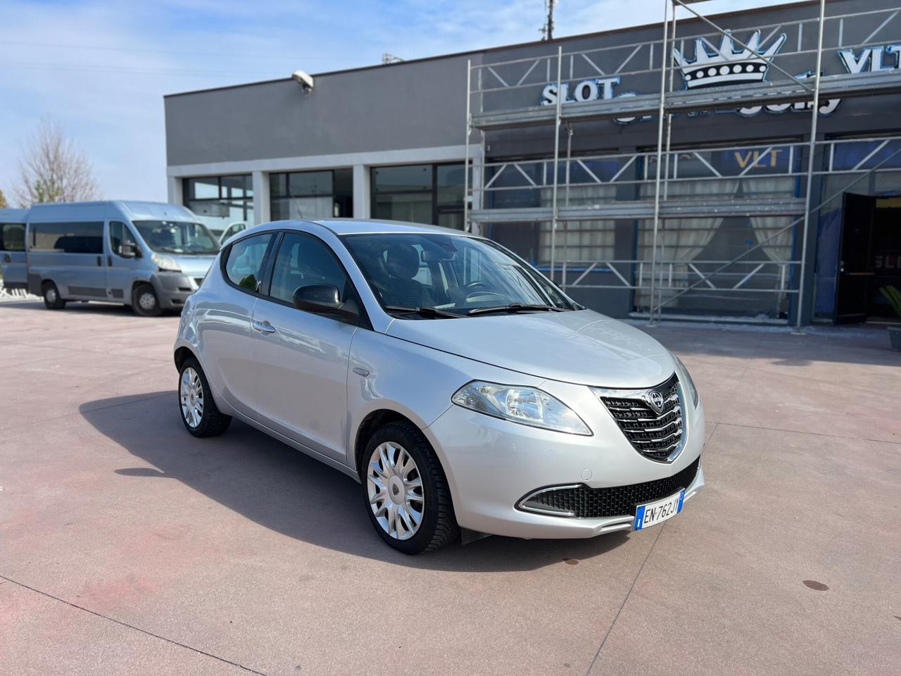 Lancia Ypsilon 1.3 MJT 16V 95 CV 5 porte S&S Silver