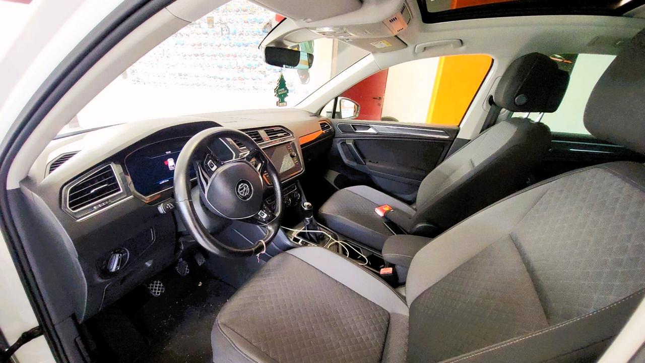 Volkswagen Tiguan R-LINE 1.6 TDI 115CV.
