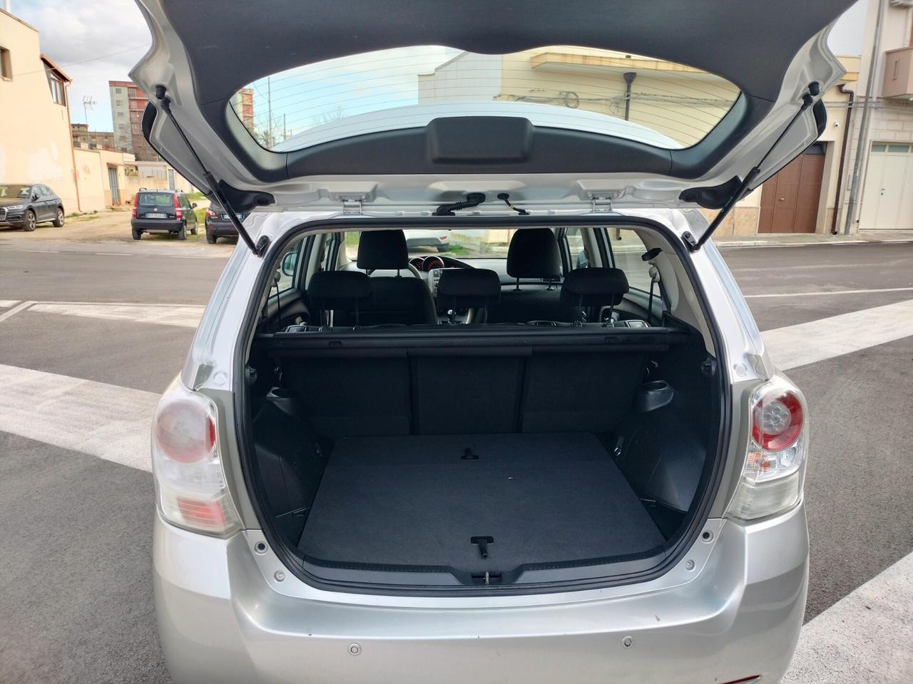 Toyota Verso 2.0 D Sol