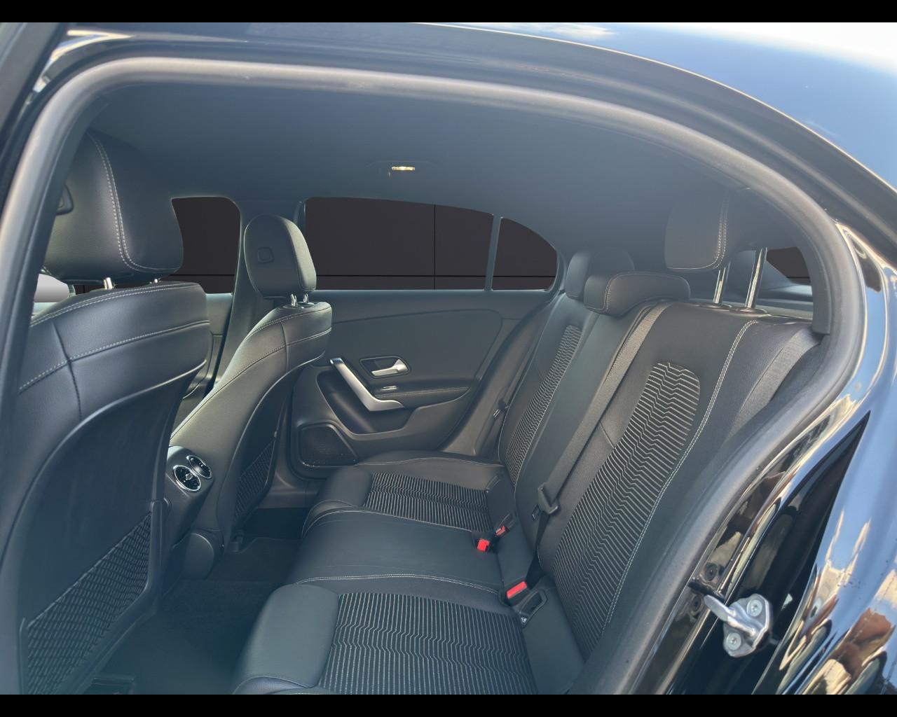 Mercedes-Benz Classe A (W177) - A 200 Automatic Sport