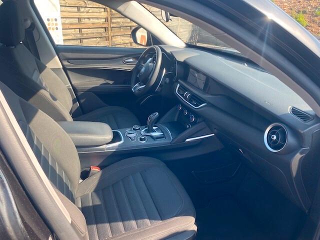 Alfa Romeo Stelvio 2.2 Turbodiesel 160 CV AT8 RWD Business
