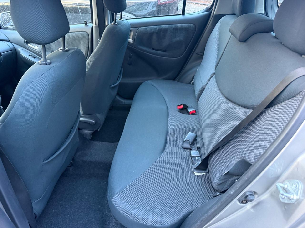 Toyota Yaris 1.3i 16V cat 5 porte Sol Blue