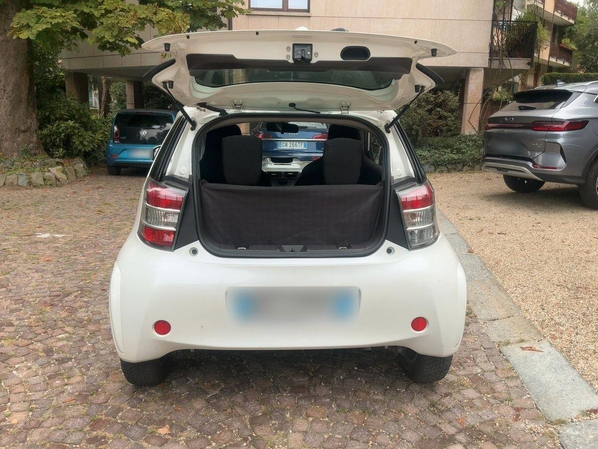 Toyota iQ 1.0 Sol