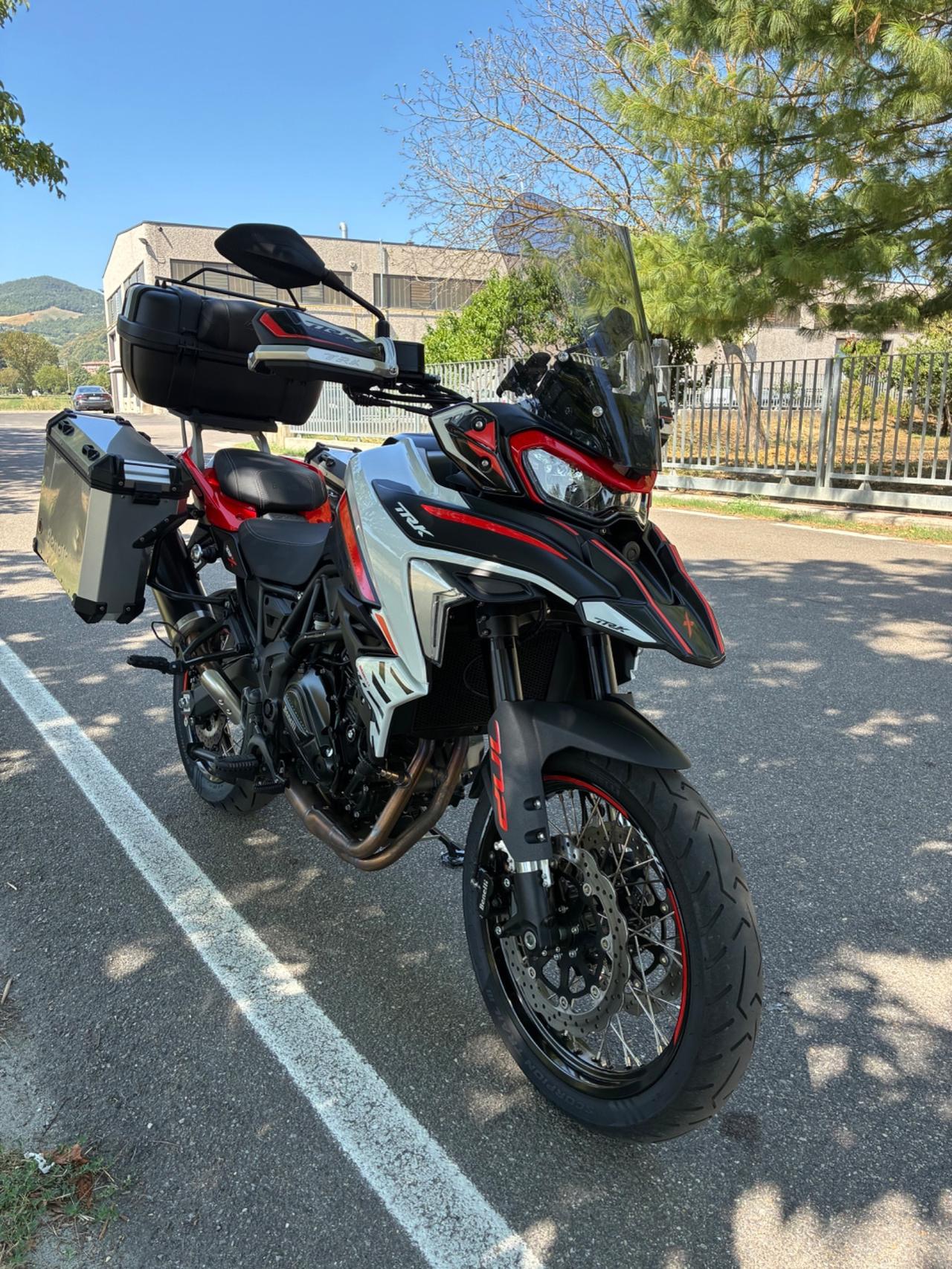 Benelli TRK 702 X