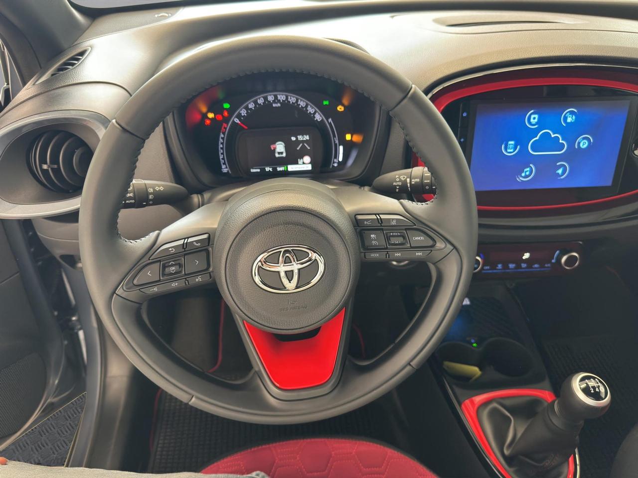 Toyota Aygo X 1.0 Undercover 72cv