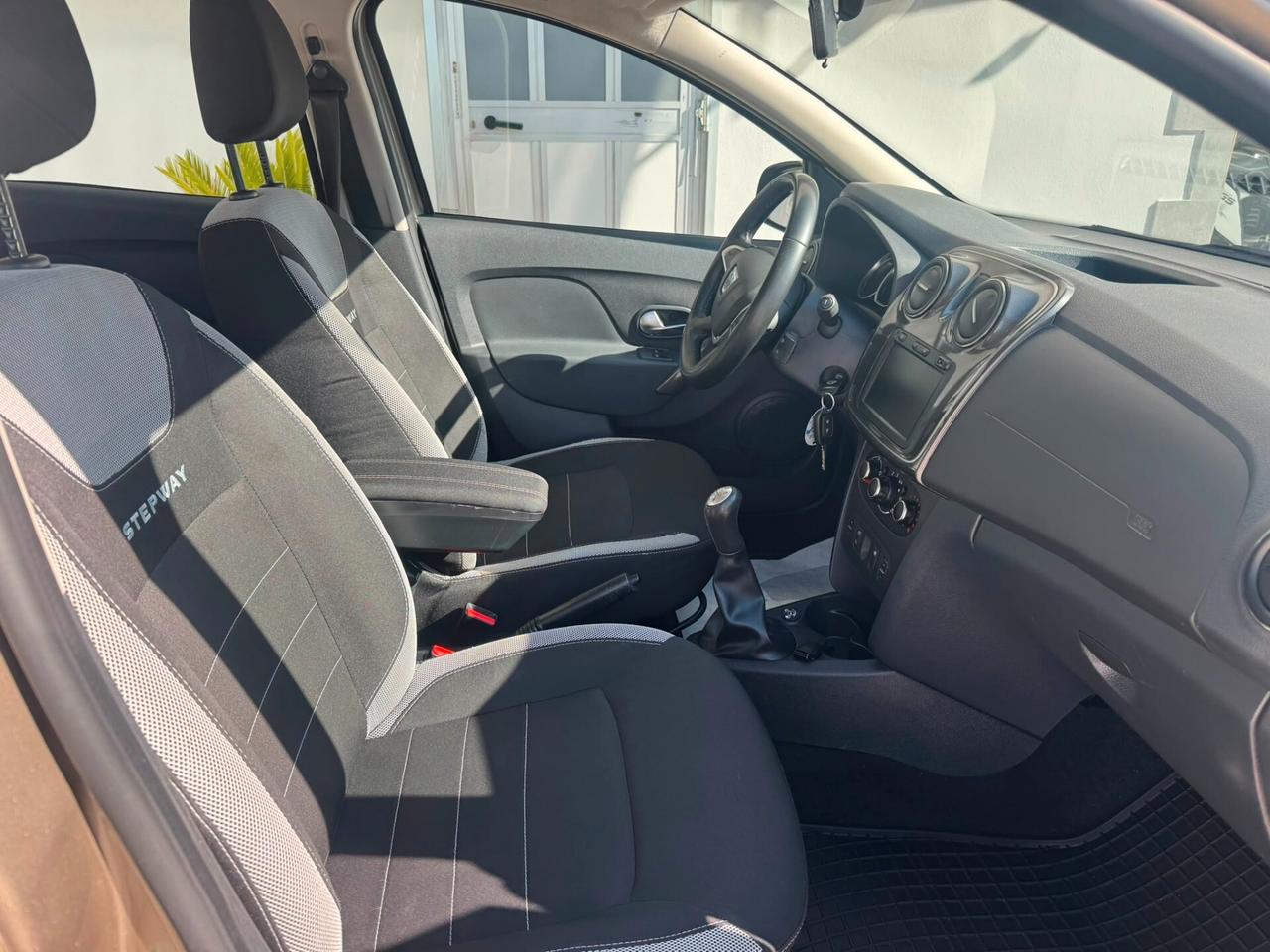 Dacia Sandero Stepway 1.0 TCe 100CV ECO-G 15th Anniversary