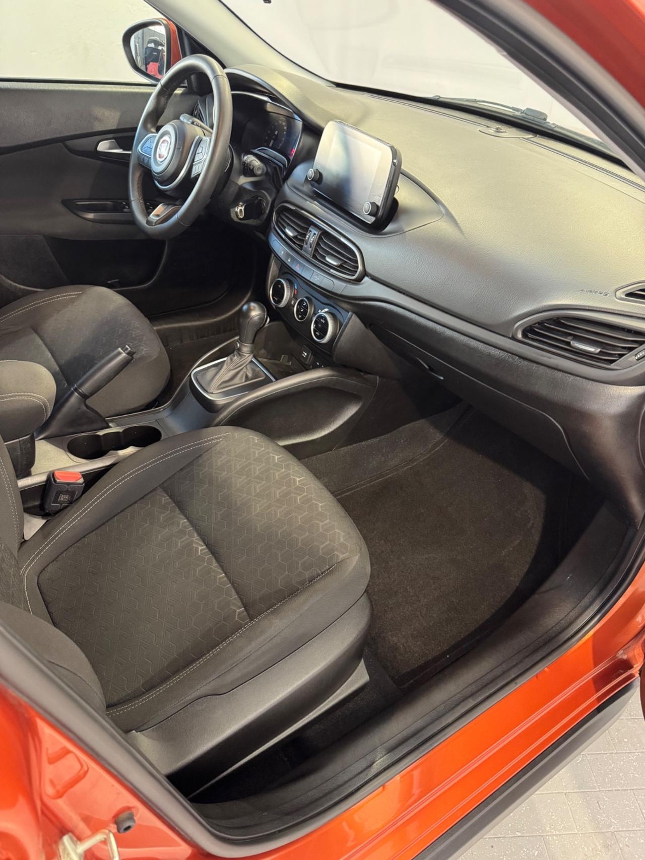 Fiat Tipo 1.5 Hybrid DCT 5 porte Cross