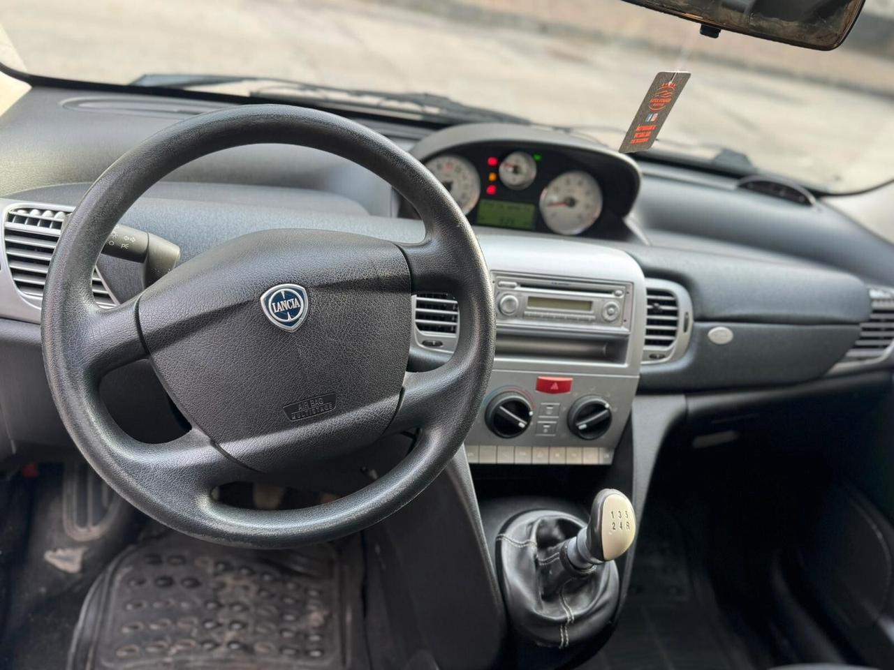 Lancia Ypsilon 1.4 Platino Ecochic GPL