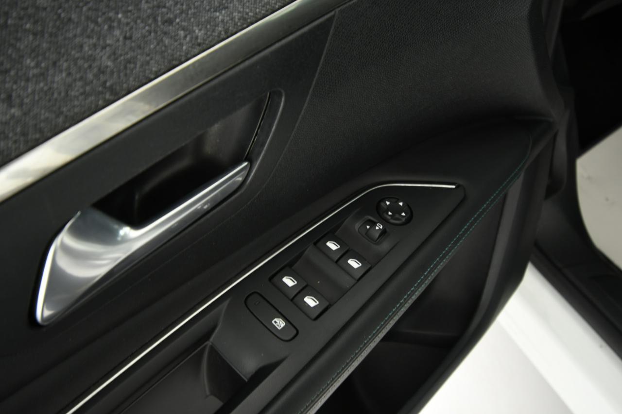 PEUGEOT 3008 1.5 bluehdi Allure Pack s&s 130cv eat8 CAMERA+APP CONNECT+C18"