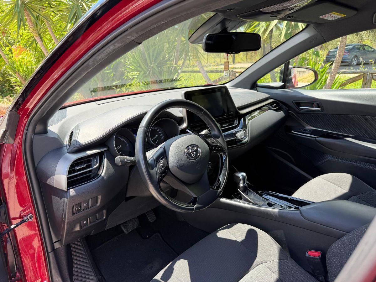 TOYOTA - C-HR - 1.8 Hybrid CVT Lounge